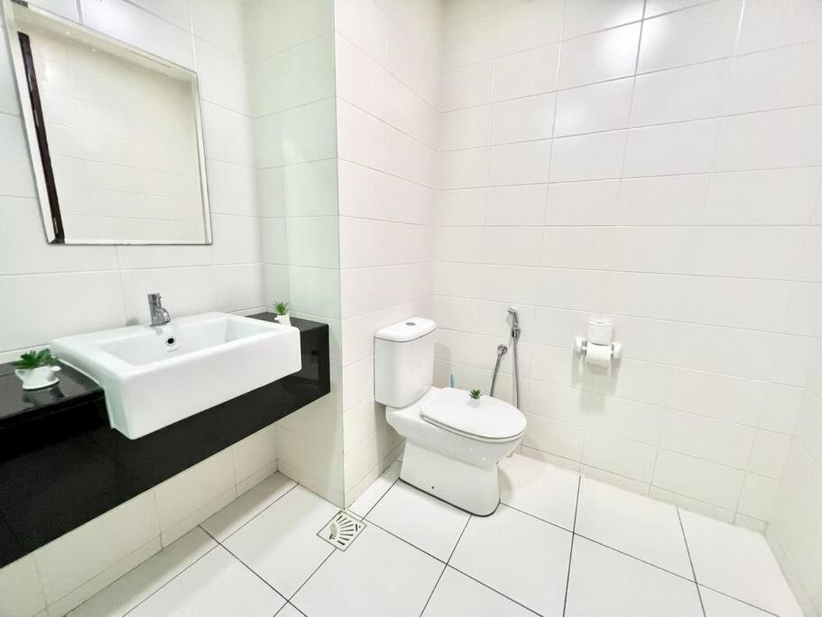 G 1-5Pax Cozy Home Trefoil Setia Alam 100Mps Wifi & Tv Sccc Экстерьер фото